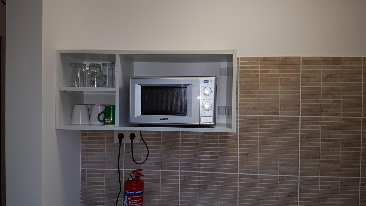 Poroszlay Apartman Дебрецен Экстерьер фото